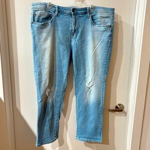Women’s Universal Thread Light-wash Mid Rise Boyfriend Cropped Jean Capris 18